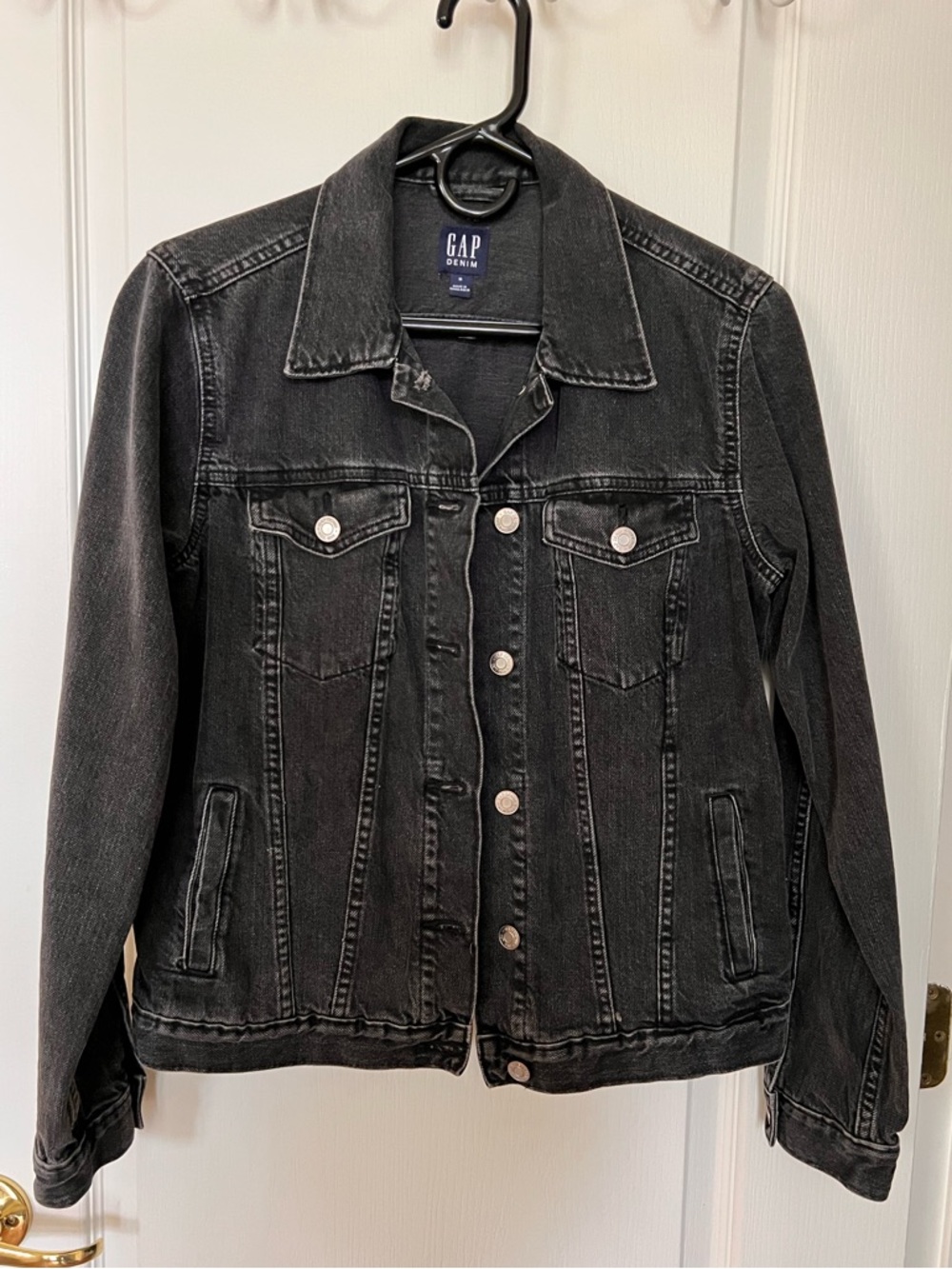 GAP Women's Black Washed Denim Jacket Size Medium